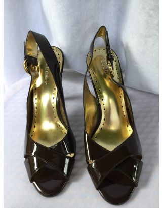 BCBGIRLS  brown heels