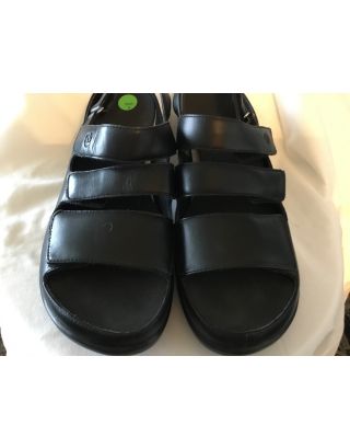 Aravon black sandals 